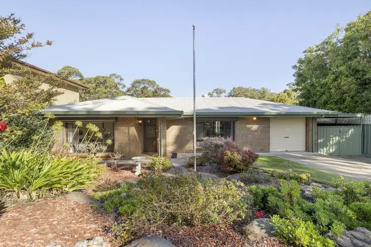 16 Narina Way