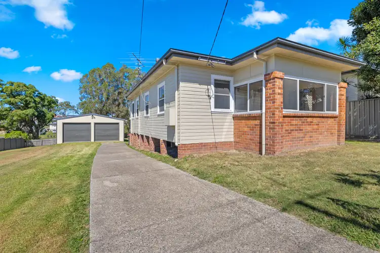 63 Tabrett Street