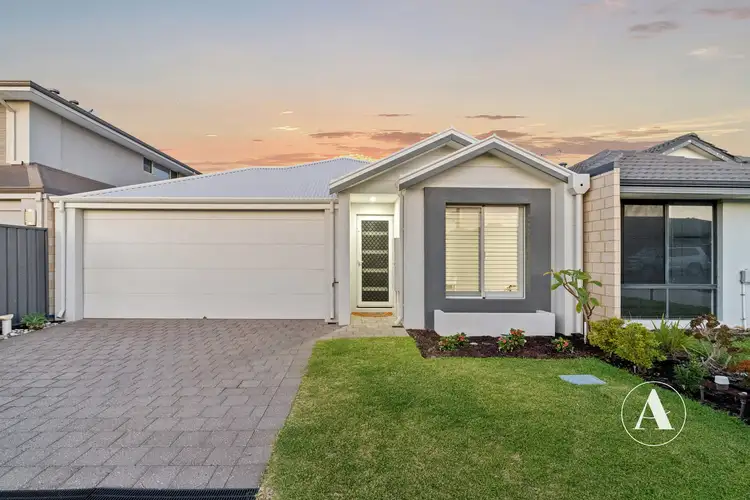 43 Dickerson Loop