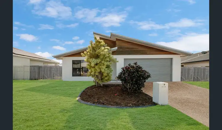 54 Hillock Crescent