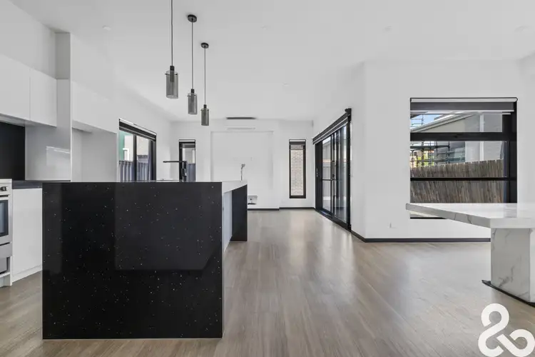 1/216 Dundas Street