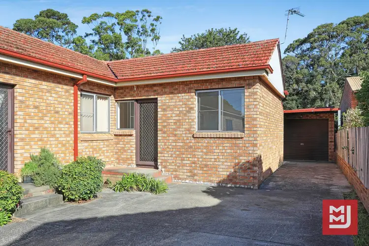 3/35 Thurston Crescent