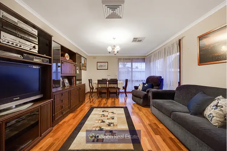 Second view of Homely house listing, 33 Lachlan Drive, Endeavour Hills VIC 3802