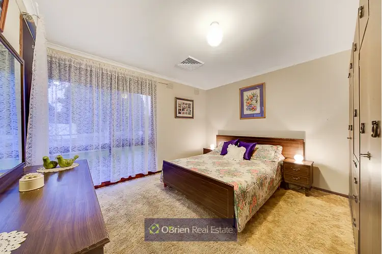 Fifth view of Homely house listing, 33 Lachlan Drive, Endeavour Hills VIC 3802
