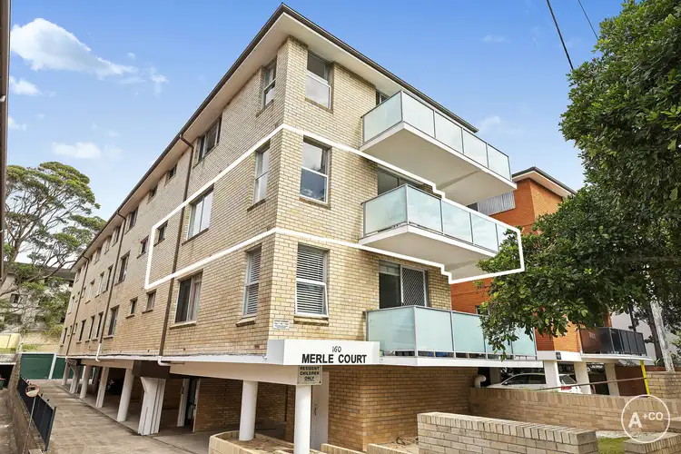 3/160 Oberon Street