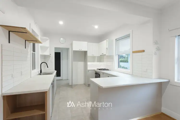 1/64 Williams Street