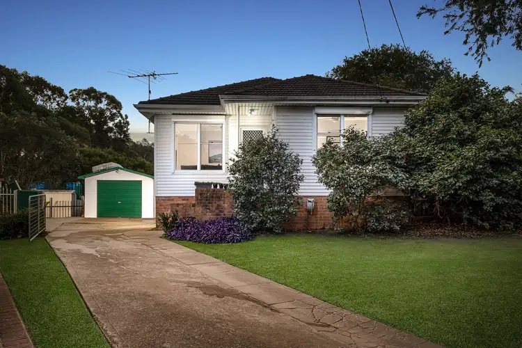 3 Swan Place