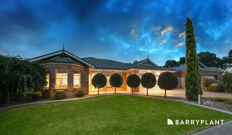 19 Banjo Paterson Drive