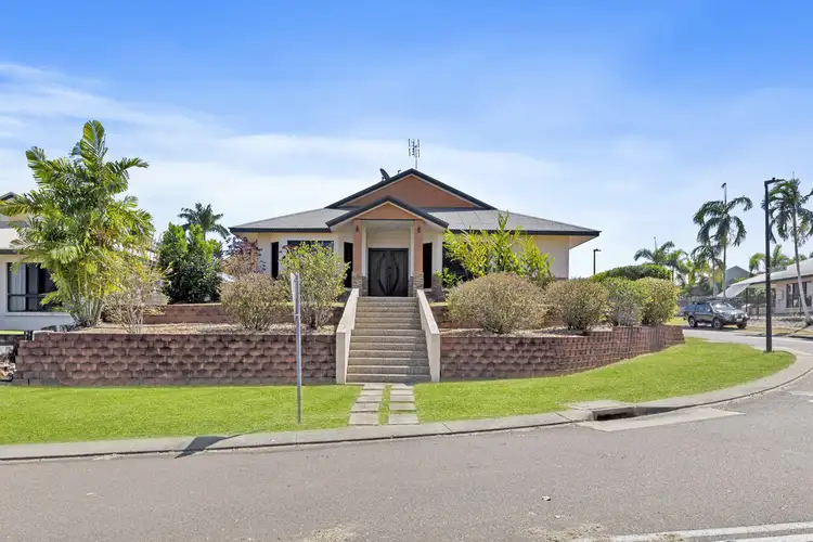 34 Bowrey Crescent