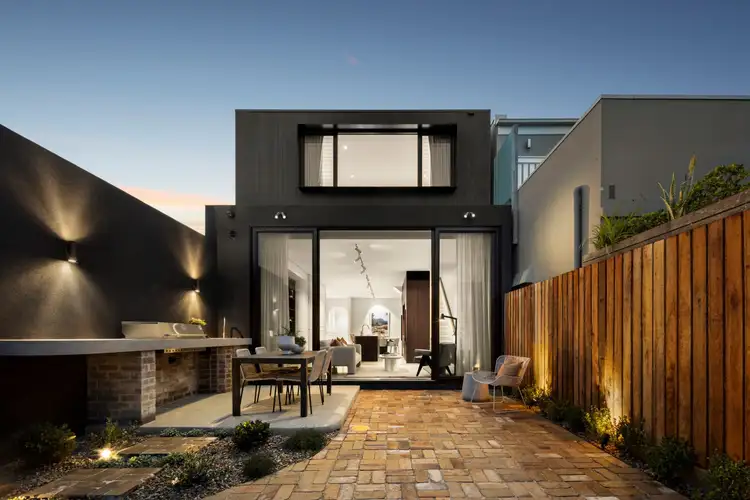 22 Dibbs Street