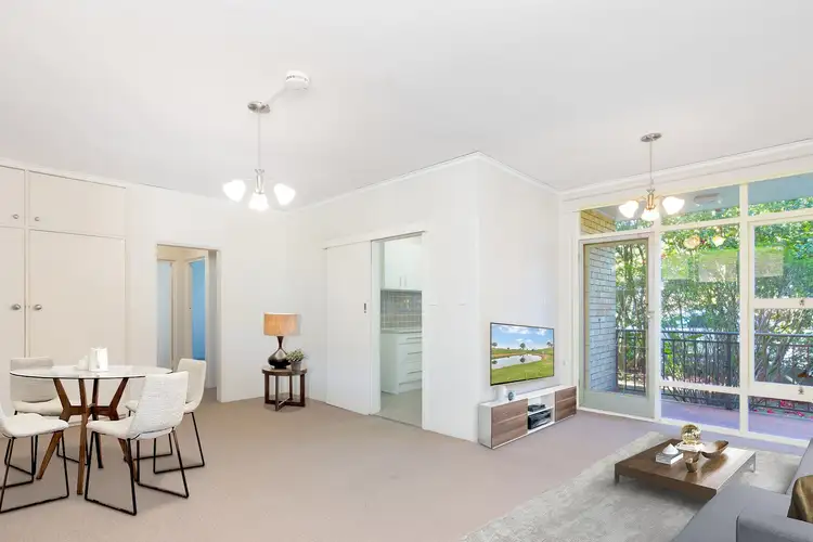 2/1 Morton Street