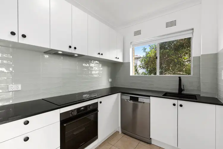 6/10 Cavill Street