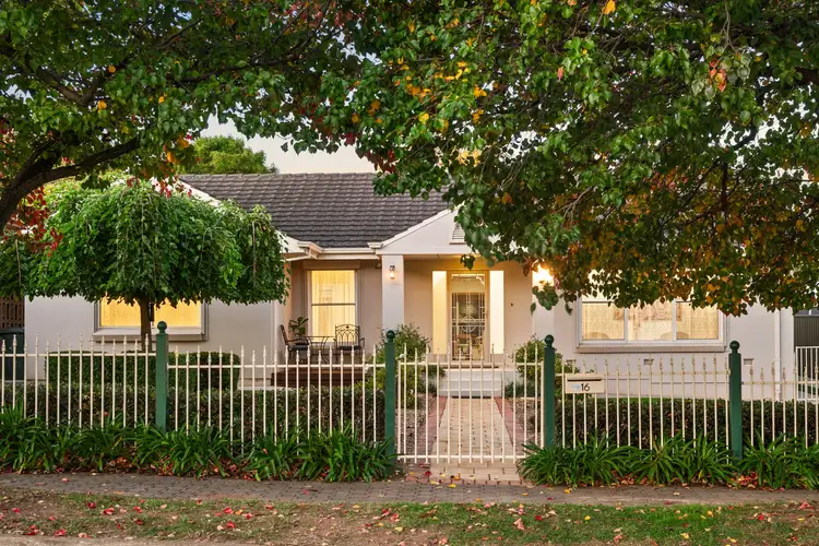 16 Milne Street