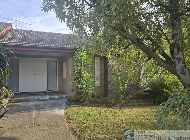 77 Gateshead Drive