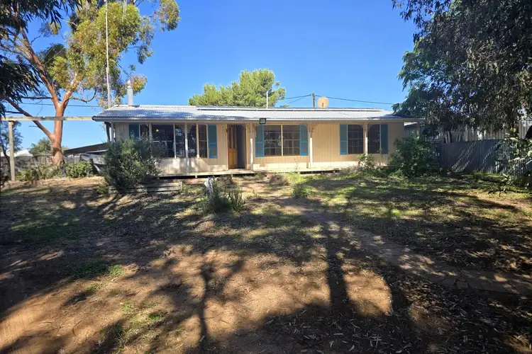 4 Edwards Avenue
