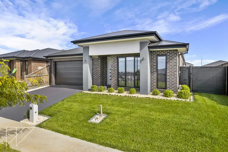 33 Ashdown Drive