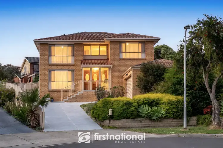 8 Sheridan Court