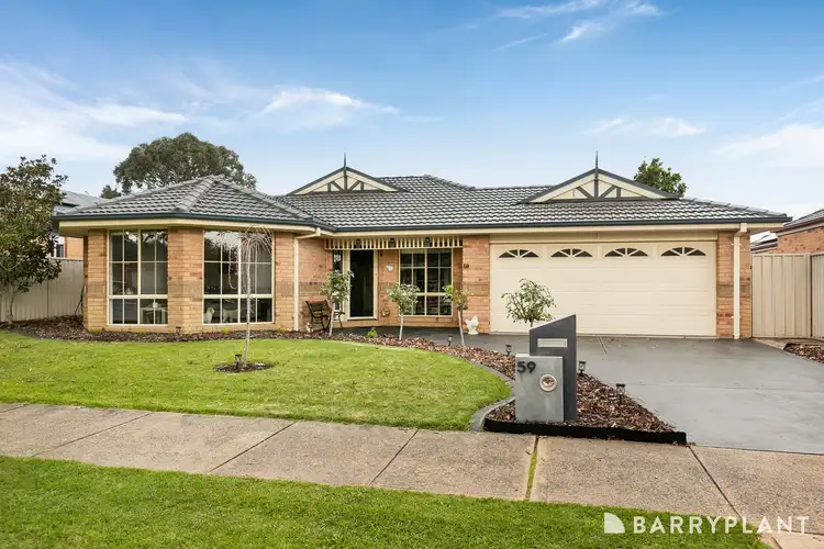 59 Oaklands Way