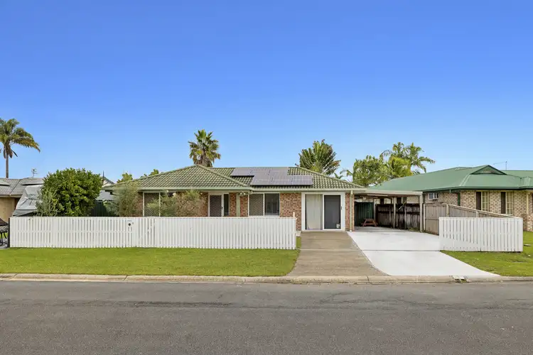 6 Russell Way