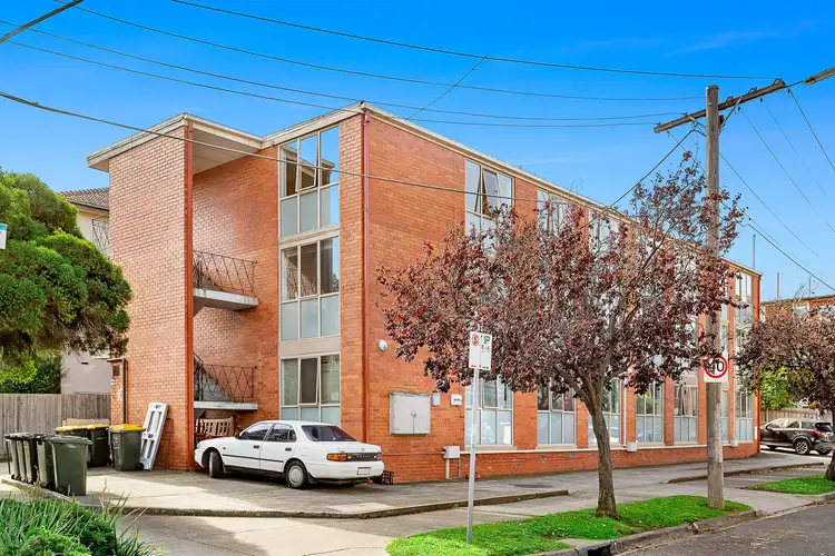 10/10 Marriott Street