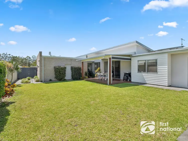 12 Broadwater Street