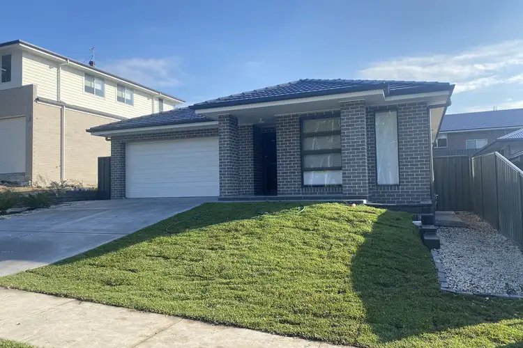 34 Tarkalong Street