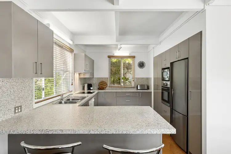 13 Sublime Point Avenue