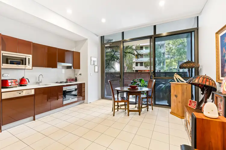 226/5 Defries Avenue