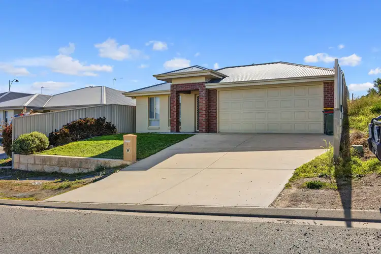 5 Grace Avenue