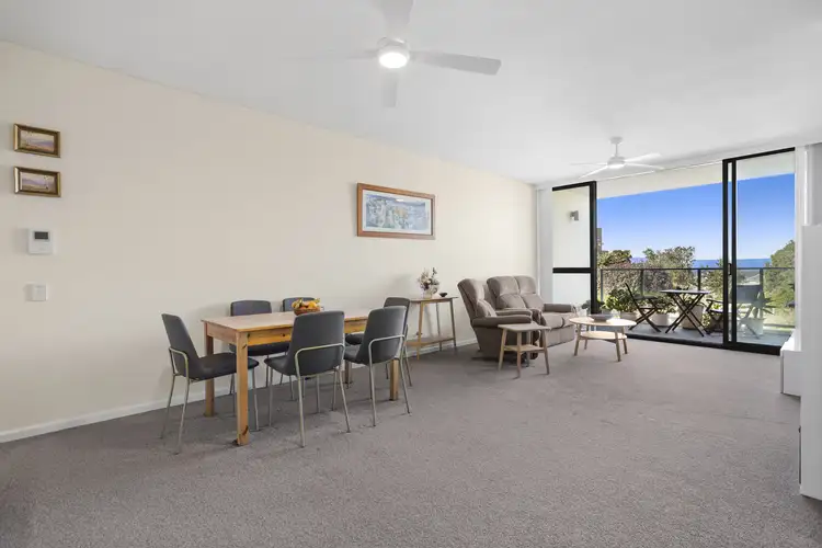 201/1-5 Pine Avenue