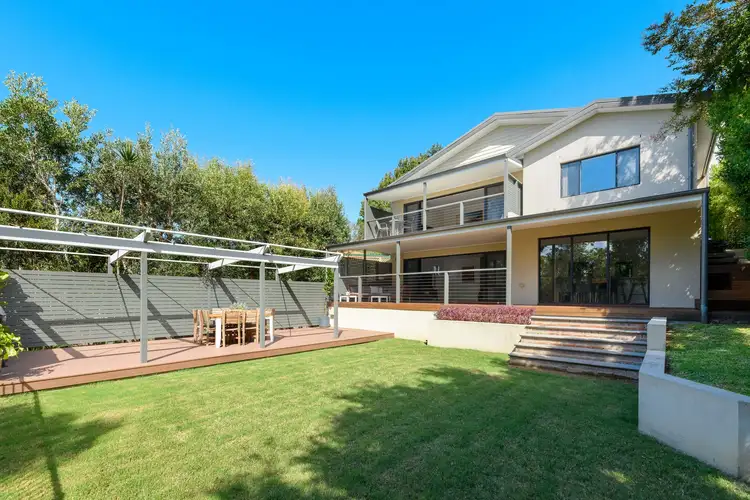 32 Ballar Avenue