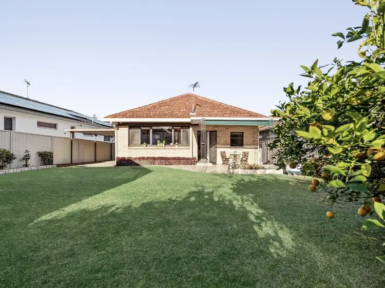 16 Hamer Street