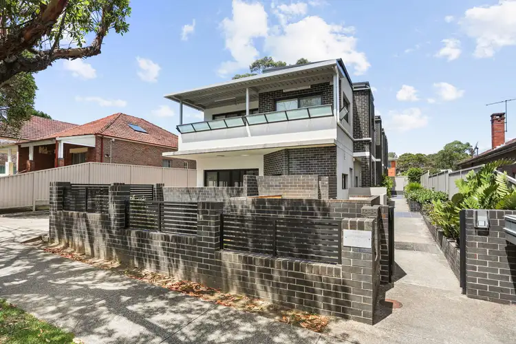 4/8 Hampton Street