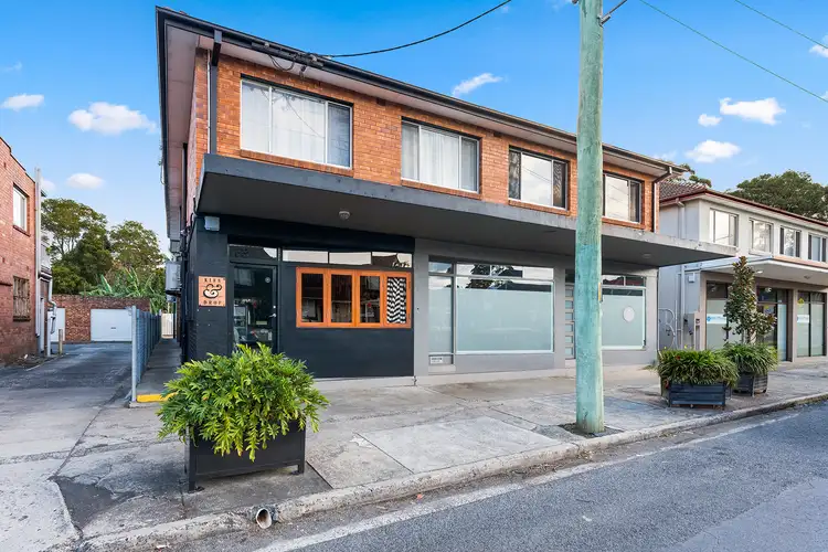 2/31 Thames Street