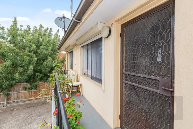 7/709 Barkly Street