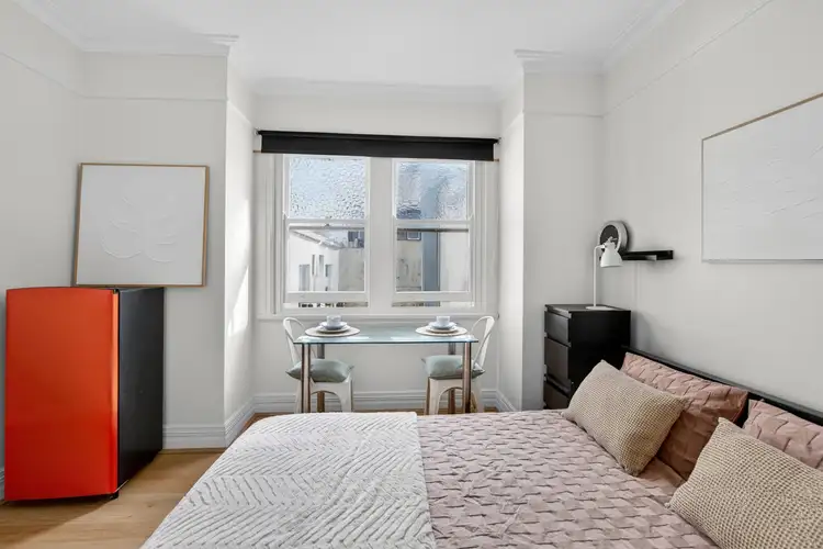 4/16 Kellet Street