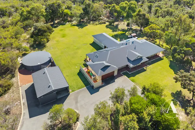 75 Leslie Road