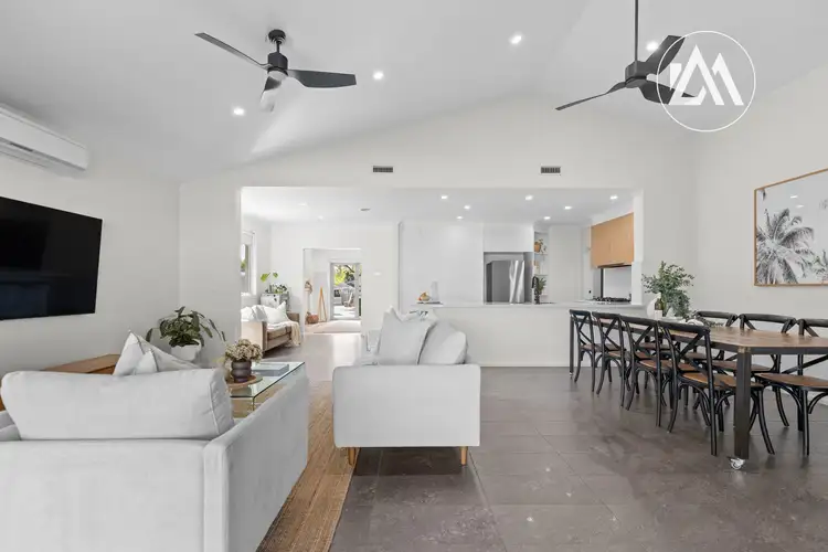18 Hamilton Grove