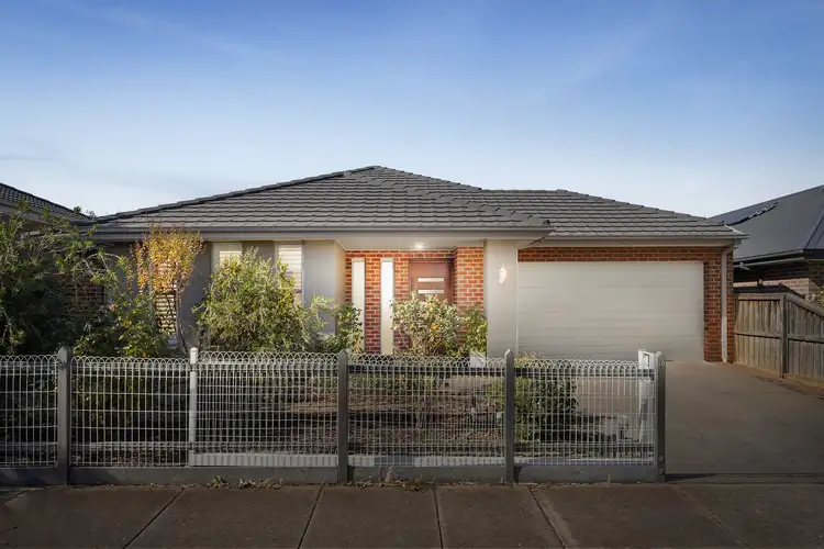 10 Lilydale Avenue