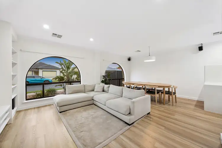 30 Bayly Street