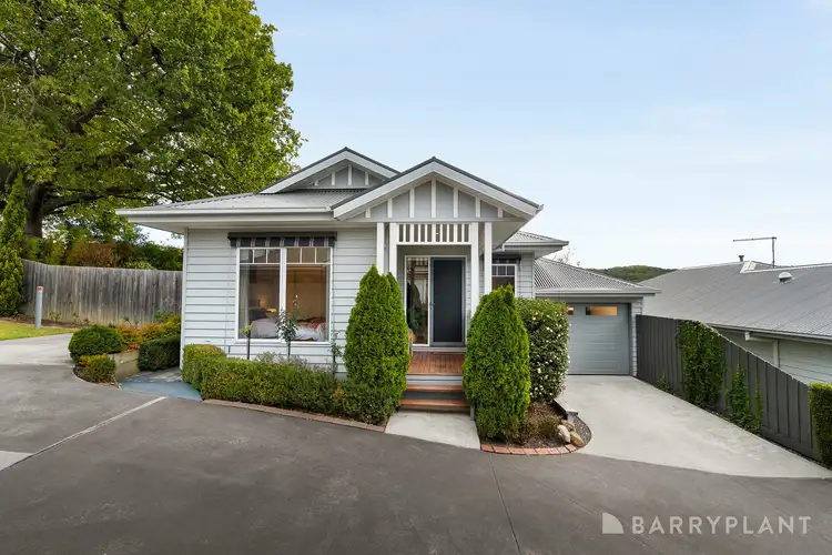 6 Karinya Close
