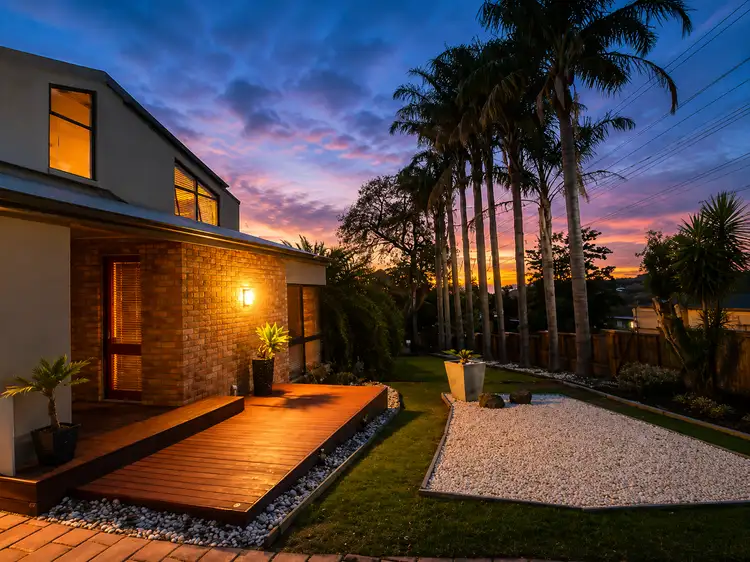 27 Blaxland Avenue