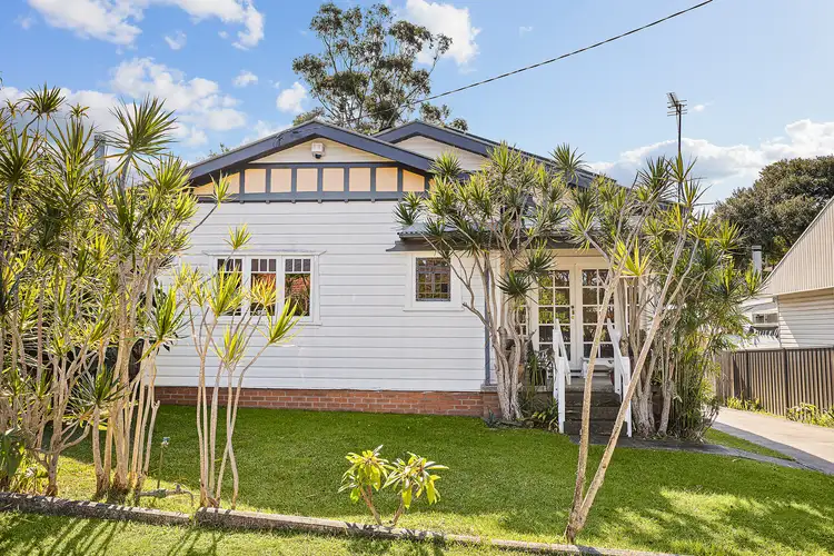 27 Lang Street, Woonona NSW 2517