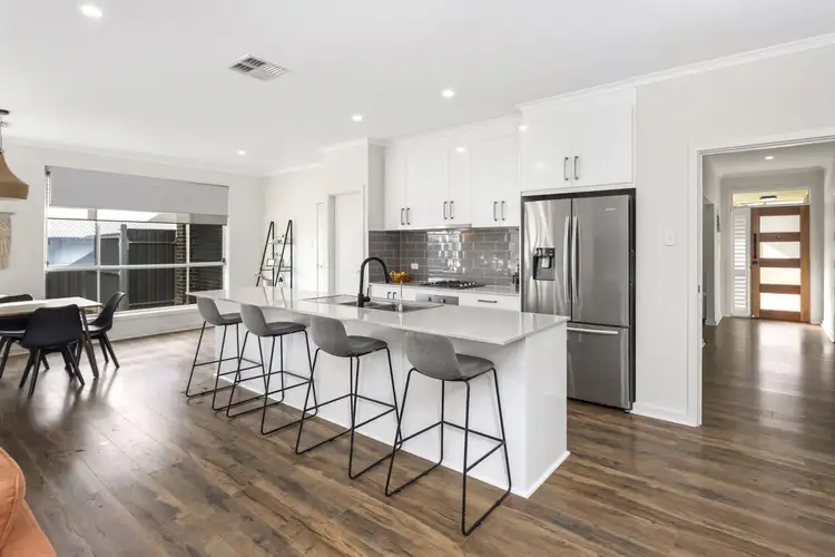 8 Mertz Place
