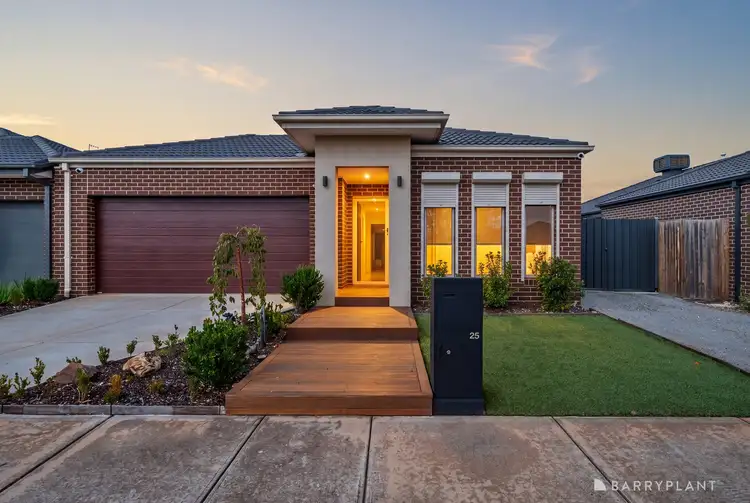 25 Clement Way