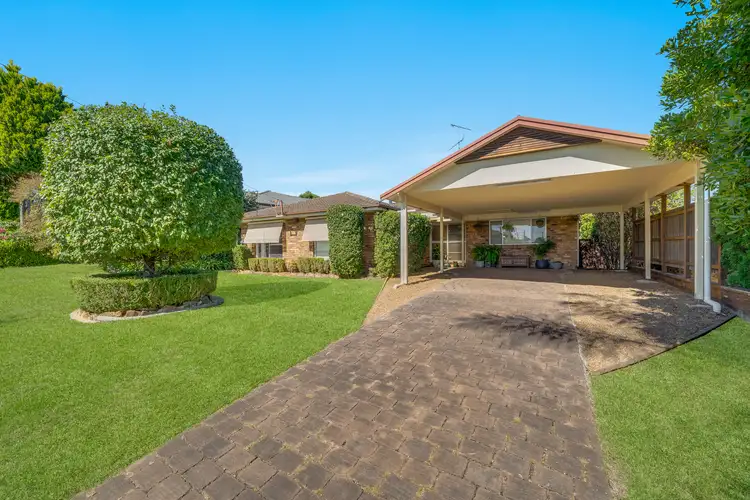 12 Coral Crescent