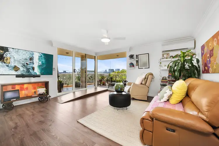 707/6 Wentworth Drive