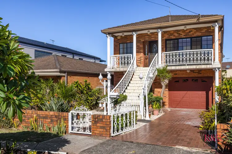3 Hincks Street