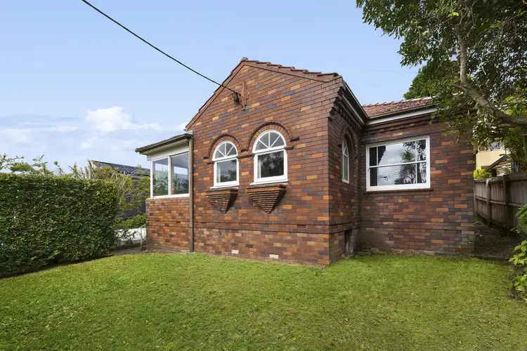 34 Macmillan Street