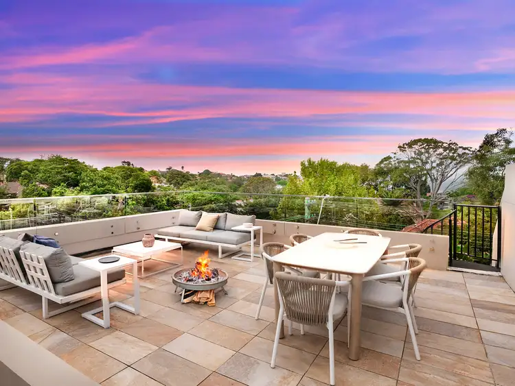 2/2 Bannerman Street